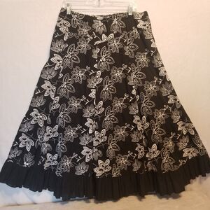 Silhouettes 1X Skirt Midi Full Black Embroidered Whimsigoth Bohemian Festival